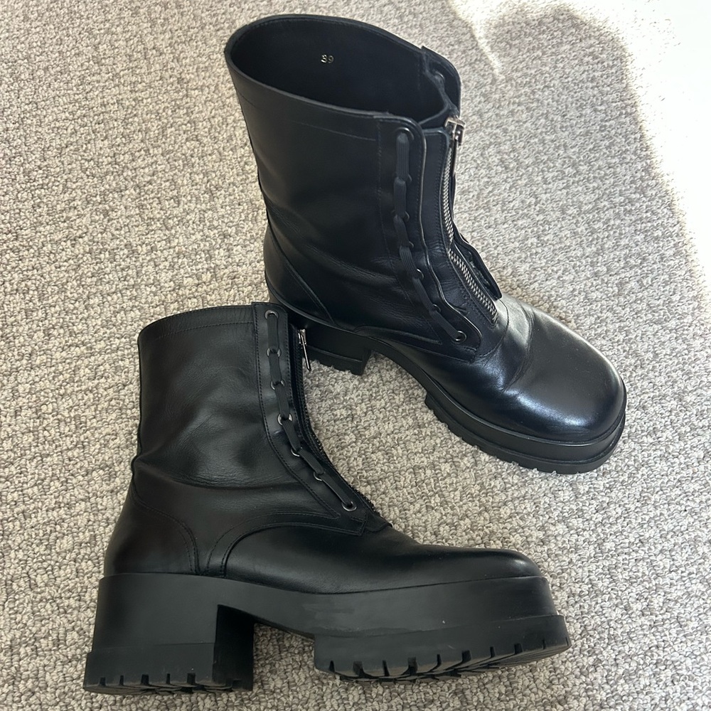 Robert Clergerie Black Zipper Leather Woody Boots